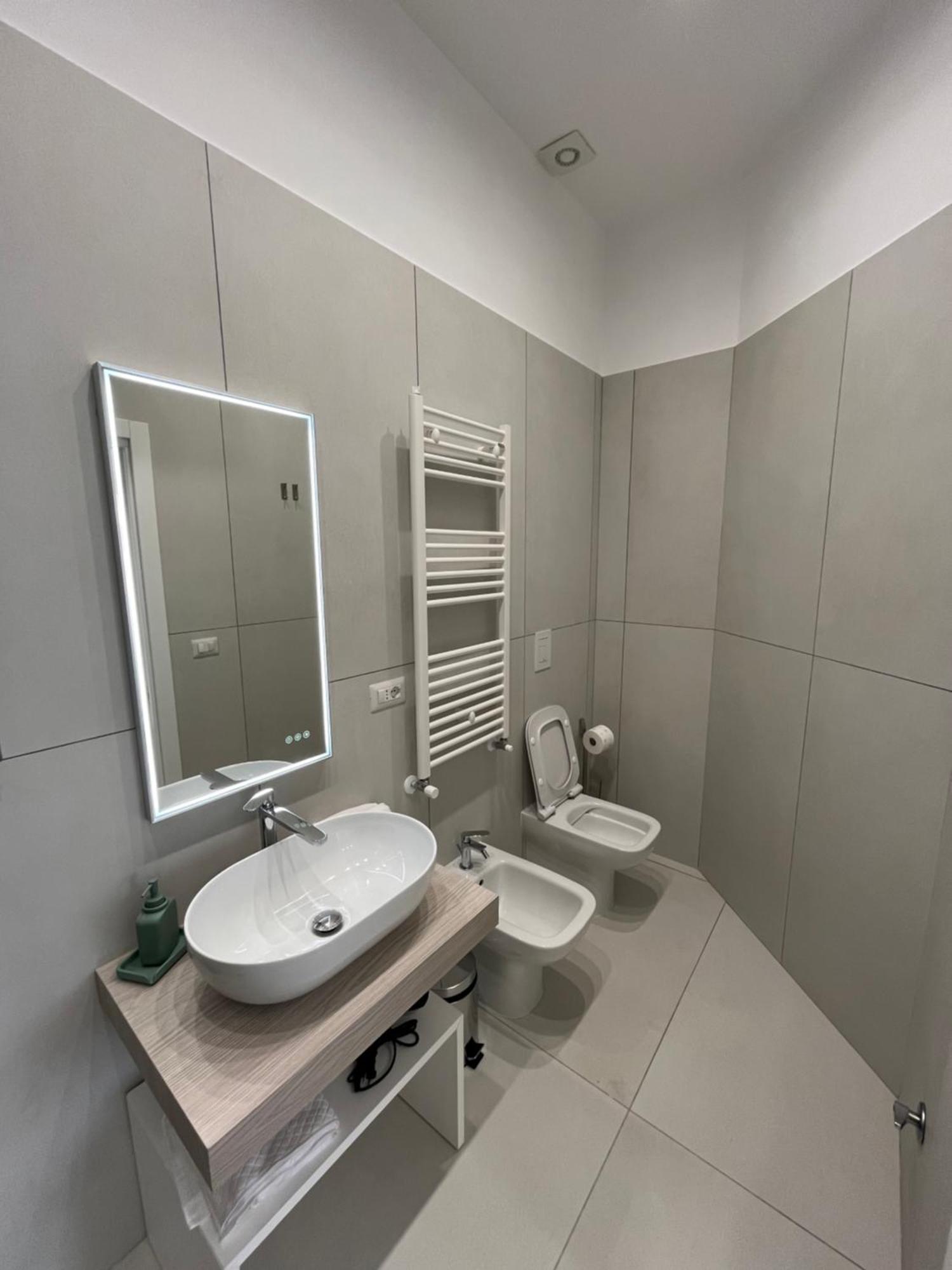 Maison Grimaldi Naples Luaran gambar