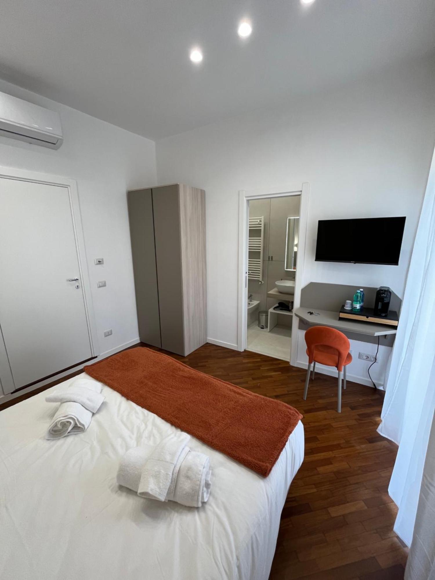 Maison Grimaldi Naples Luaran gambar